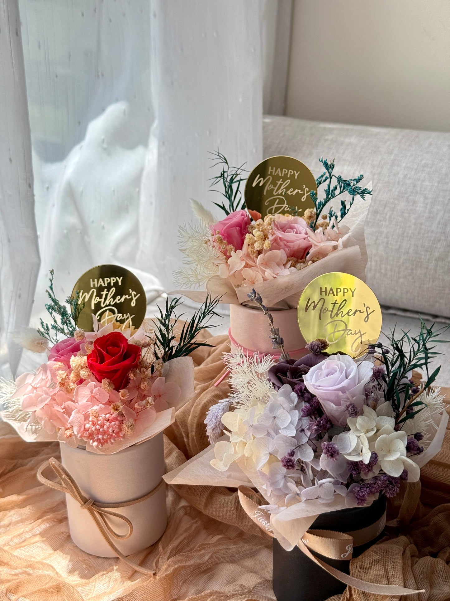 Preserved Blooms in Mini Box